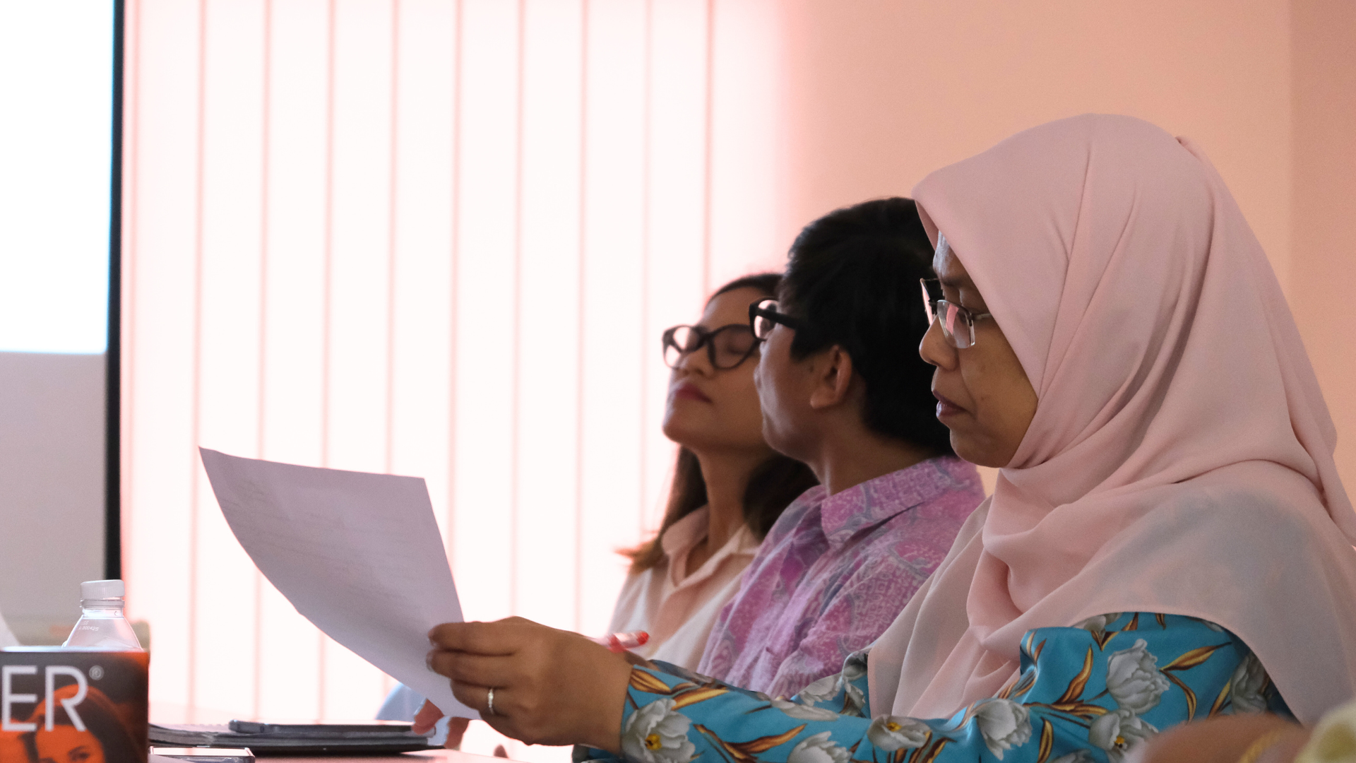 A member of parliament from Malaysia and her team discussing on Gender responsive budgeting